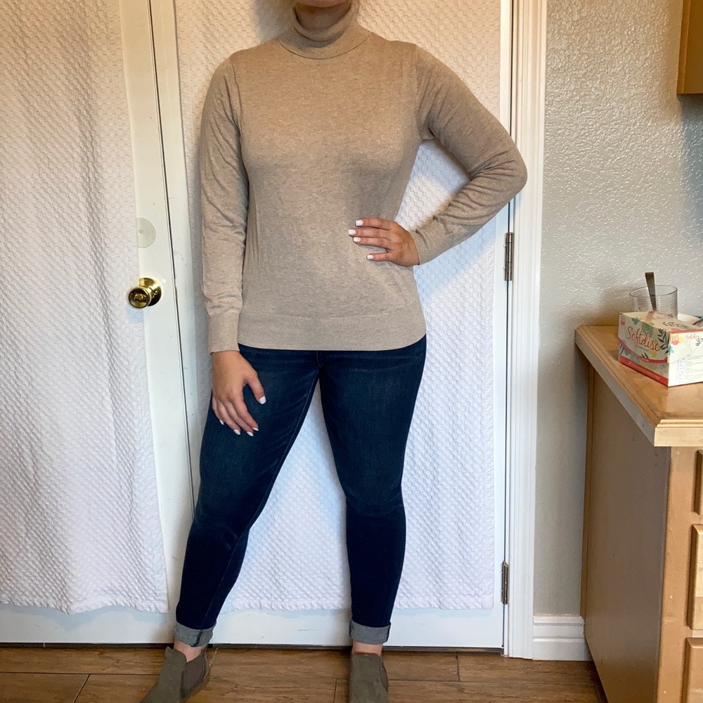 Cute nude turtleneck shirt